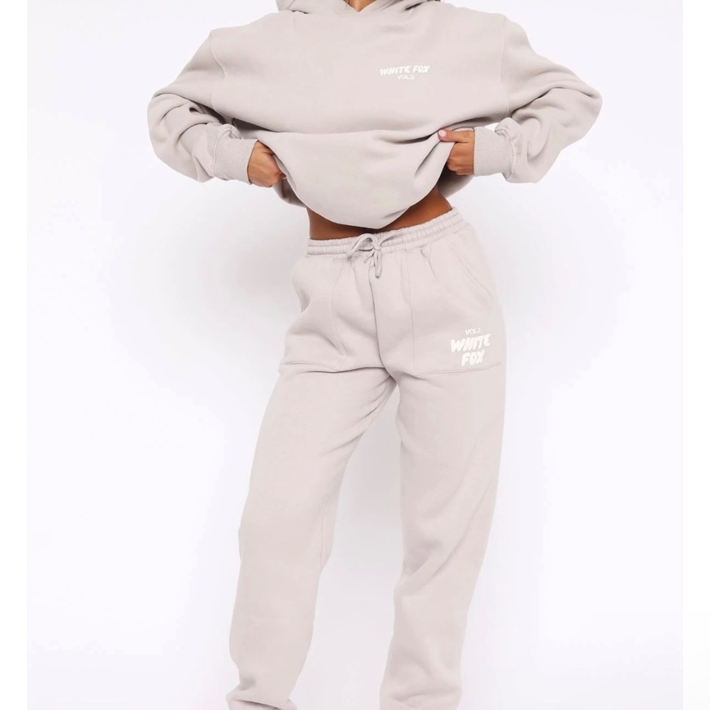 White Fox Offstage sweat set